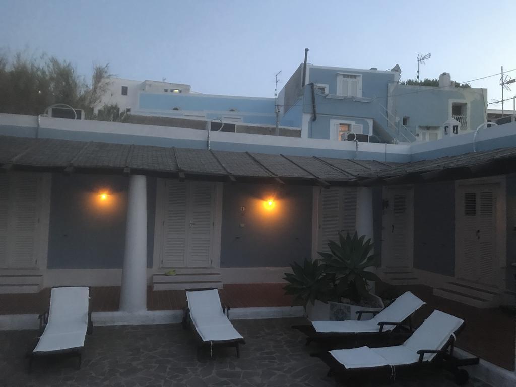Cala Cavone Guest House Понца Екстер'єр фото