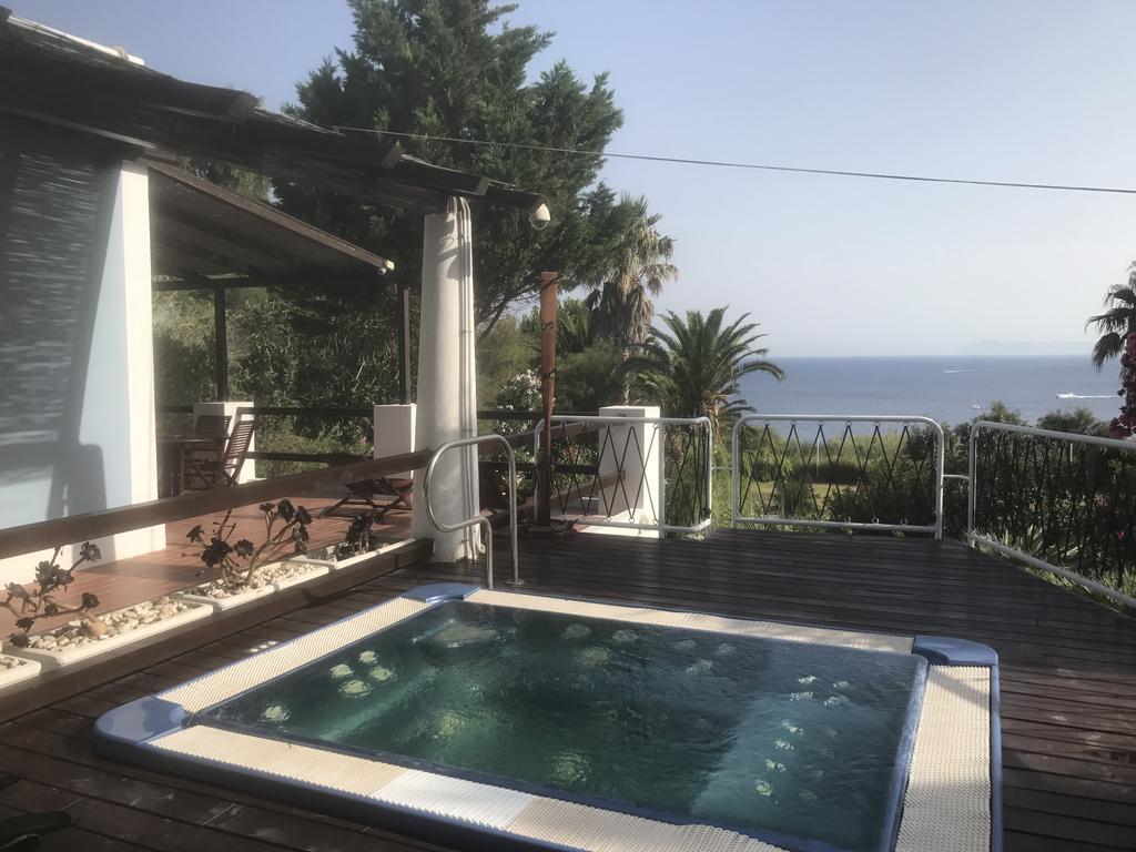 Cala Cavone Guest House Понца Екстер'єр фото